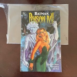 Batman Poison Ivy 1997 MINT Condition Comic Book